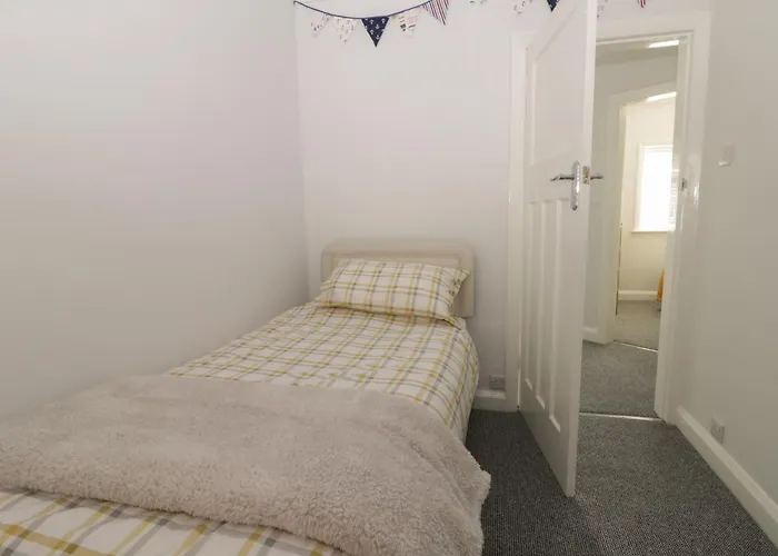 Sally's Berth * Scarborough